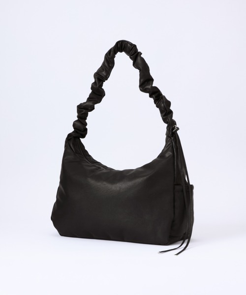 CLEL（クレイル）の「【CLEL】Gather Shoulder Bag / ギャザーショルダーバッグ（ショルダーバッグ・メンズ・ブラック/レッド・FREE）」の3枚目の写真