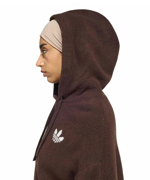 adidas(アディダス)の「adidas ESSENTIALS KNIT HOODIE / アディダス エッセンシャルズ ニット フーディー(パーカー・レディース・ブラウン・S/M/L)」の3枚目の写真