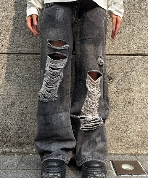 Never mind the XU(ネバーマインドザエックスユー)の「【Never mind the XU】washing gray damage denim pants / 【ネバーマインド ザ エックスユー】ダメージデニムパンツ(デニムパンツ・メンズ・ブラック・M/L)」の11枚目の写真