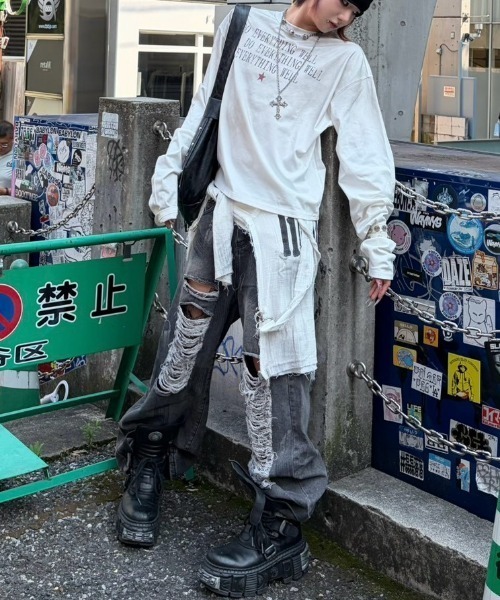 Never mind the XU(ネバーマインドザエックスユー)の「【Never mind the XU】washing gray damage denim pants / 【ネバーマインド ザ エックスユー】ダメージデニムパンツ(デニムパンツ・メンズ・ブラック・M/L)」の8枚目の写真