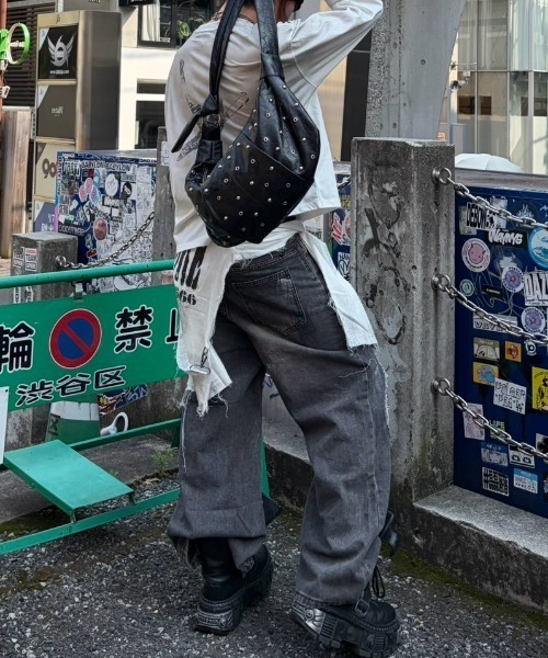 Never mind the XU(ネバーマインドザエックスユー)の「【Never mind the XU】washing gray damage denim pants / 【ネバーマインド ザ エックスユー】ダメージデニムパンツ(デニムパンツ・メンズ・ブラック・M/L)」の9枚目の写真