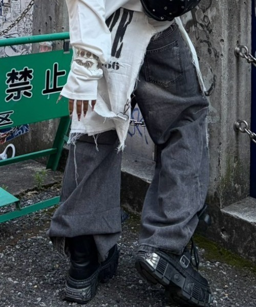 Never mind the XU(ネバーマインドザエックスユー)の「【Never mind the XU】washing gray damage denim pants / 【ネバーマインド ザ エックスユー】ダメージデニムパンツ(デニムパンツ・メンズ・ブラック・M/L)」の6枚目の写真