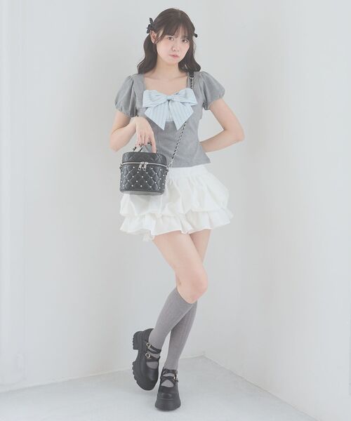 MAJESTIC LEGON(マジェスティックレゴン)の「パール×ビジューバニティバッグ(ハンドバッグ・レディース・アイボリー/ブラック・FREE)」の21枚目の写真