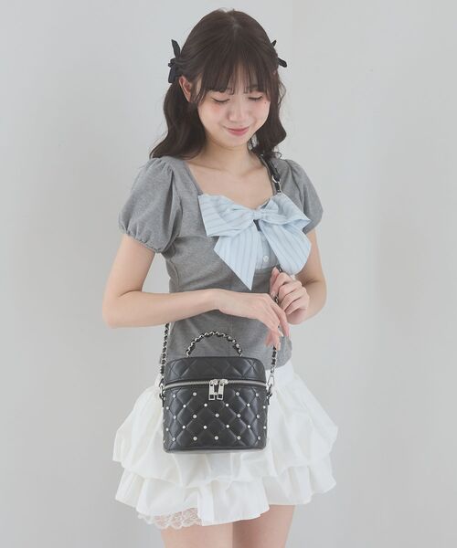MAJESTIC LEGON(マジェスティックレゴン)の「パール×ビジューバニティバッグ(ハンドバッグ・レディース・アイボリー/ブラック・FREE)」の10枚目の写真