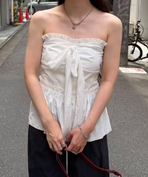 mebole(メボレ)の「front ribbon bare top(その他トップス・レディース・ホワイト・FREE)」の4枚目の写真
