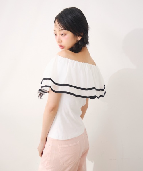 Noelie(ノエリー)の「シフォンフリルオフショルトップス(Tシャツ/カットソー・レディース・ベージュ/ブラック/ホワイト・FREE)」の10枚目の写真