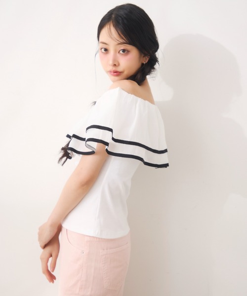 Noelie(ノエリー)の「シフォンフリルオフショルトップス(Tシャツ/カットソー・レディース・ベージュ/ブラック/ホワイト・FREE)」の20枚目の写真