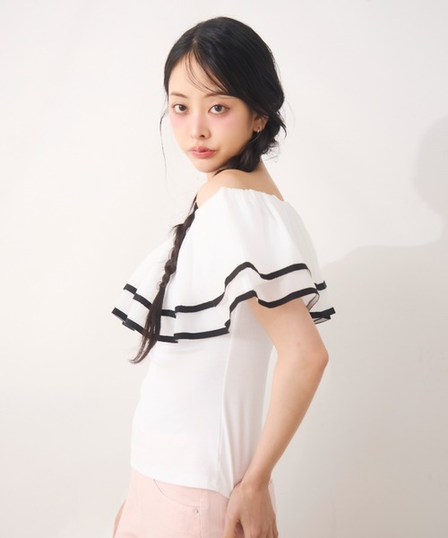 Noelie(ノエリー)の「シフォンフリルオフショルトップス(Tシャツ/カットソー・レディース・ベージュ/ブラック/ホワイト・FREE)」の11枚目の写真