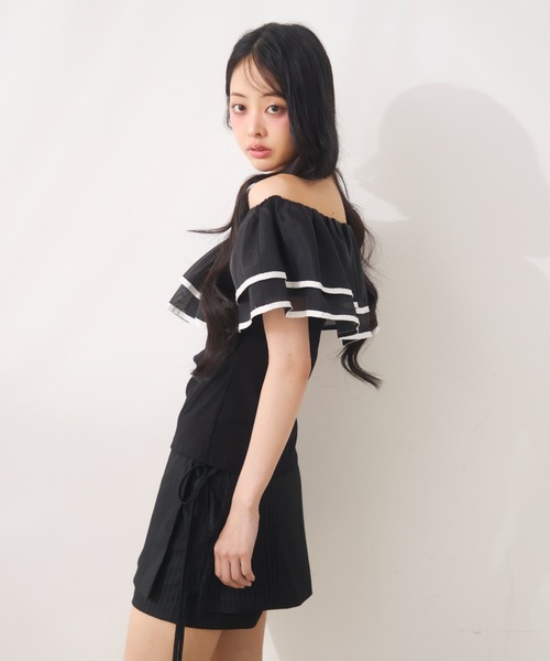 Noelie(ノエリー)の「シフォンフリルオフショルトップス(Tシャツ/カットソー・レディース・ベージュ/ブラック/ホワイト・FREE)」の16枚目の写真