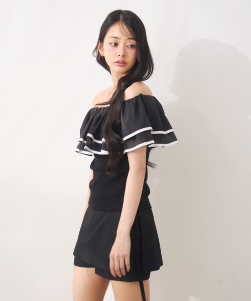 Noelie(ノエリー)の「シフォンフリルオフショルトップス(Tシャツ/カットソー・レディース・ベージュ/ブラック/ホワイト・FREE)」の18枚目の写真
