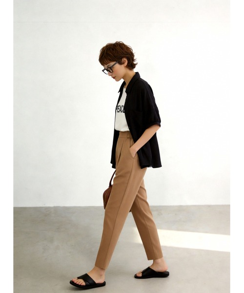 Sew loop(ソーループ)の「美脚センタープレススリムテーパードパンツ(スラックス・レディース・カーキブラウン/ベージュ/ネイビー/ブラック・M/S/L)」の16枚目の写真