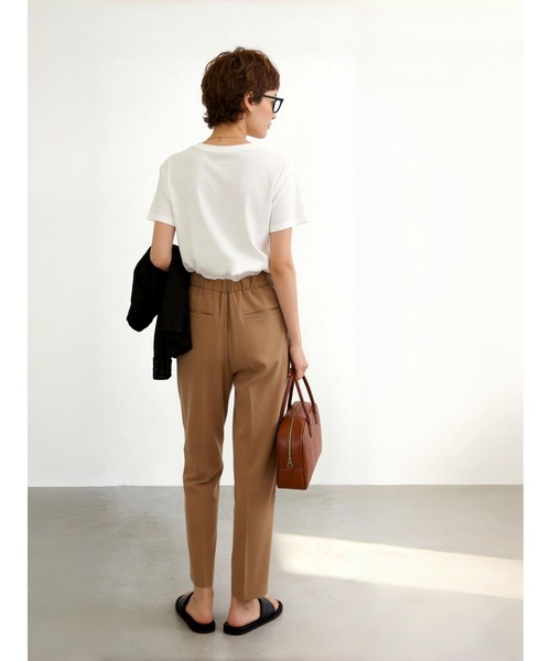 Sew loop(ソーループ)の「美脚センタープレススリムテーパードパンツ(スラックス・レディース・カーキブラウン/ベージュ/ネイビー/ブラック・M/S/L)」の17枚目の写真