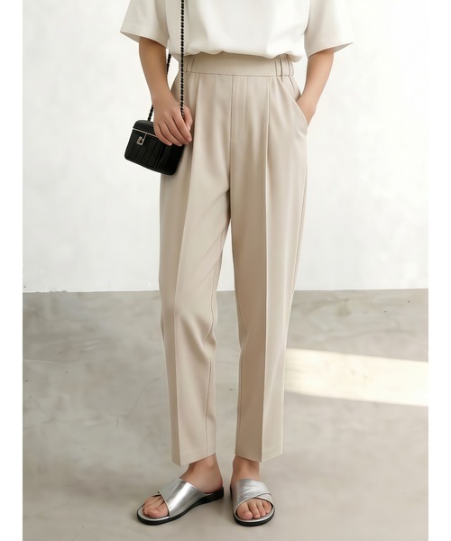 Sew loop(ソーループ)の「美脚センタープレススリムテーパードパンツ(スラックス・レディース・カーキブラウン/ベージュ/ネイビー/ブラック・M/S/L)」の9枚目の写真