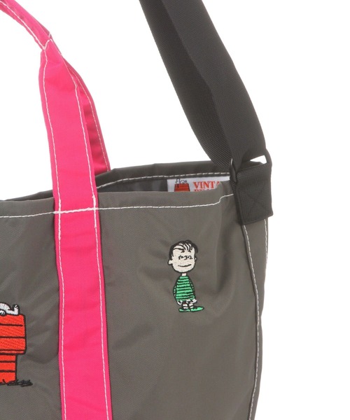 BAYFLOW(ベイフロー)の「【PEANUTS】刺繍トートLサイズ(WEB限定)(トートバッグ・レディース・ベージュ/ネイビー/グレー・0)」の20枚目の写真