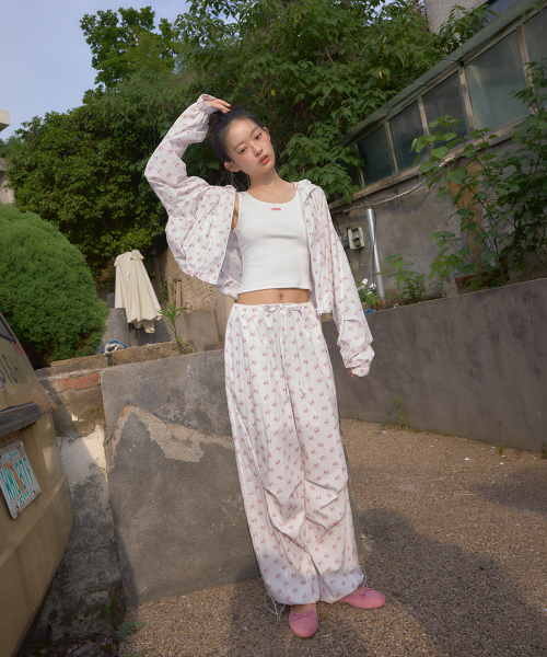 RONRON(ロンロン)の「DOUBLE RIBBON PATTERN WINDBREAKER WHITE(その他アウター・レディース・その他・FREE)」の1枚目の写真