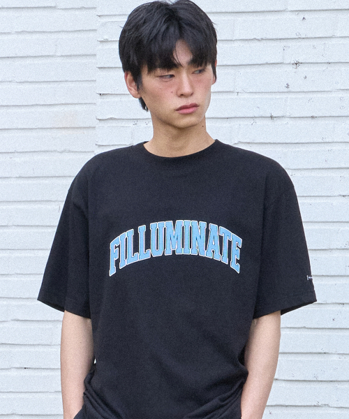 F.ILLUMINATE(フィルミネイト)の「ツートンアーチロゴTシャツ-ブラック(Tシャツ/カットソー・レディース・その他・SMALL/MEDIUM/LARGE)」の3枚目の写真