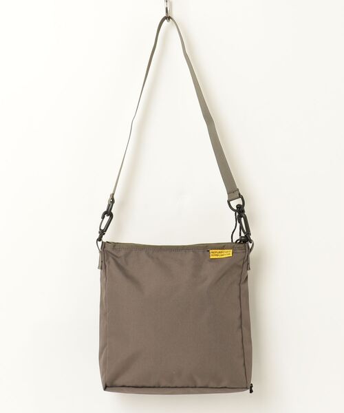 KEEN（キーン）の「【New color】HARVEST MATERIAL SACCOCHE III / ハーベスト マテリアル サコッシュ スリー / ショルダーバッグ（ショルダーバッグ・レディース・モスグリーン系・OS）」の2枚目の写真