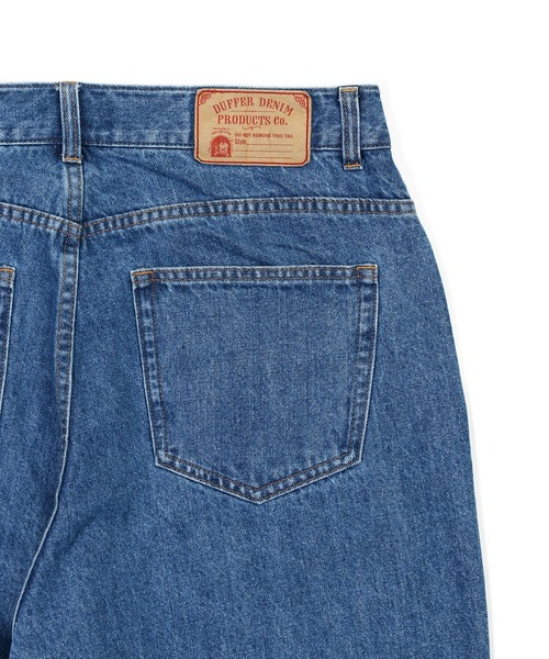 The DUFFER of ST.GEORGE(ザダファーオブセントジョージ)の「5POCKET DENIM PANTS:セットアップ対応 5ポケット ストレート デニムパンツ / バイオブリーチ / ユーズド加工(デニムパンツ・メンズ・インディゴブルー・SMALL/MEDIUM/LARGE/X-LARGE)」の9枚目の写真