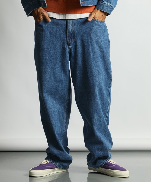 The DUFFER of ST.GEORGE(ザダファーオブセントジョージ)の「5POCKET DENIM PANTS:セットアップ対応 5ポケット ストレート デニムパンツ / バイオブリーチ / ユーズド加工(デニムパンツ・メンズ・インディゴブルー・SMALL/MEDIUM/LARGE/X-LARGE)」の2枚目の写真
