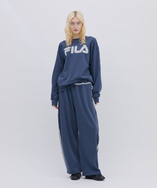 FILA(フィラ)の「【 FILA 別注 】レースドッキング裏毛クルースウェット(スウェット・レディース・ネイビー/グレー・LARGE/MEDIUM)」の3枚目の写真