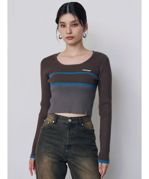 MURUA（ムルーア）の「バイカラークロップドニット　秋服（ニット/セーター・レディース・ブラウン/グレー/レッド・FREE）」の5枚目の写真