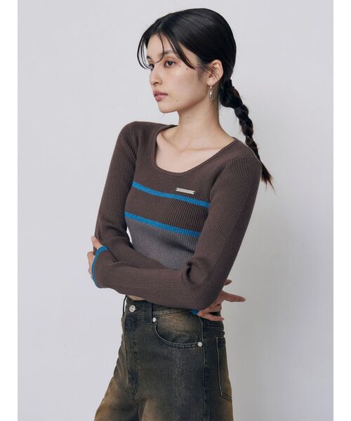 MURUA（ムルーア）の「バイカラークロップドニット　秋服（ニット/セーター・レディース・ブラウン/グレー/レッド・FREE）」の7枚目の写真