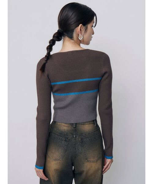 MURUA（ムルーア）の「バイカラークロップドニット　秋服（ニット/セーター・レディース・ブラウン/グレー/レッド・FREE）」の8枚目の写真