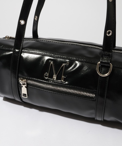 MUCENT（ムセント）の「【MUCENT/ムセント】NOX METAL LOGO EYELET STRAP SHOULDER BAG UNISEX/ノックス メタル ロゴ アイレット ストラップ ショルダーバッグ ユニセックス（ショルダーバッグ・レディース・ブラック・FREE）」の8枚目の写真