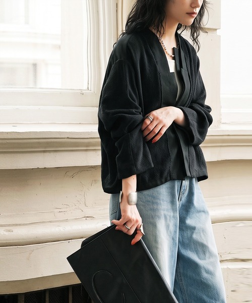 antiqua(アンティカ)の「異素材切り替え ショート丈 ジャケット(その他アウター・レディース・ブラック・ONESIZE)」の4枚目の写真