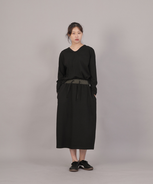 SAINTCREW（セントクルー）の「ミニマルソフトVネック長袖TシャツMSV-8A16ブラック（Tシャツ/カットソー・レディース・その他・FREE）」の5枚目の写真