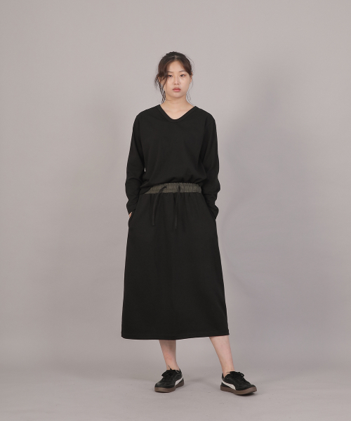 SAINTCREW（セントクルー）の「ミニマルソフトVネック長袖TシャツMSV-8A16ブラック（Tシャツ/カットソー・レディース・その他・FREE）」の11枚目の写真