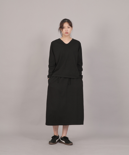 SAINTCREW（セントクルー）の「ミニマルソフトVネック長袖TシャツMSV-8A16ブラック（Tシャツ/カットソー・レディース・その他・FREE）」の14枚目の写真