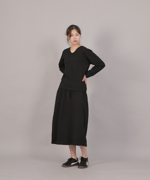 SAINTCREW（セントクルー）の「ミニマルソフトVネック長袖TシャツMSV-8A16ブラック（Tシャツ/カットソー・レディース・その他・FREE）」の16枚目の写真