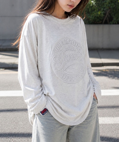 FINEnough（ファインナフ）の「エンボスロンT（Tシャツ/カットソー・レディース・チャコールグレー/ブラック/ベージュ/オフホワイト・FREE）」の5枚目の写真