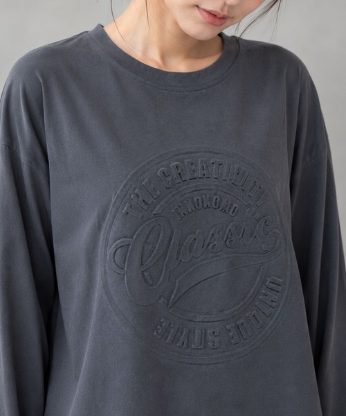 FINEnough（ファインナフ）の「エンボスロンT（Tシャツ/カットソー・レディース・チャコールグレー/ブラック/ベージュ/オフホワイト・FREE）」の10枚目の写真