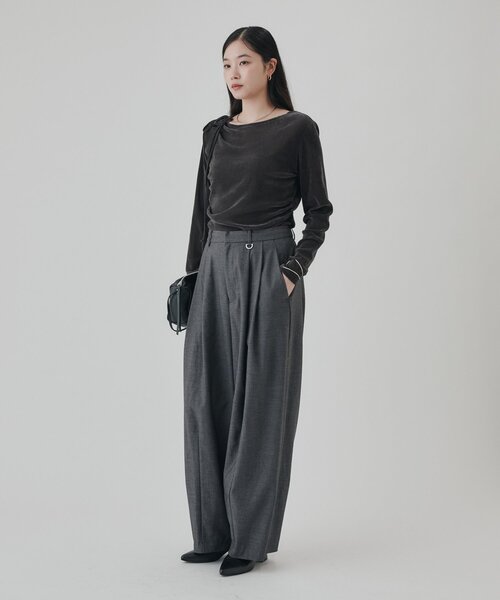 Omekashi（オメカシ）の「ショルダーギャザーベロアロンT（Tシャツ/カットソー・レディース・チャコールグレー/ブラウン/オフホワイト・FREE）」の9枚目の写真