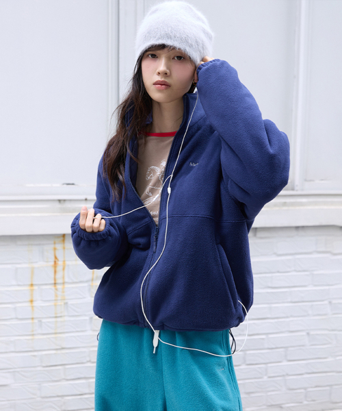 MICHIKO LONDON(ミチコ ロンドン)の「キルティングフリースジップアップネイビー(その他アウター・レディース・その他・FREE)」の1枚目の写真