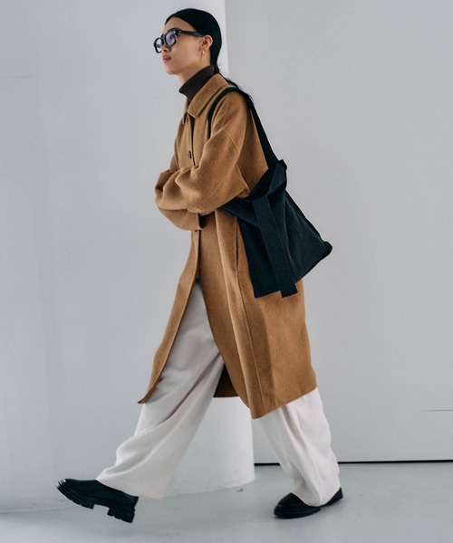 for/c p.m（フォーシーピーエム）の「[for/c p.m]リバーステンカラーコクーンロングコート（ステンカラーコート・レディース・ブラウン/ブラック/ネイビー/キャメル・ロング丈/レギュラー丈）」の7枚目の写真