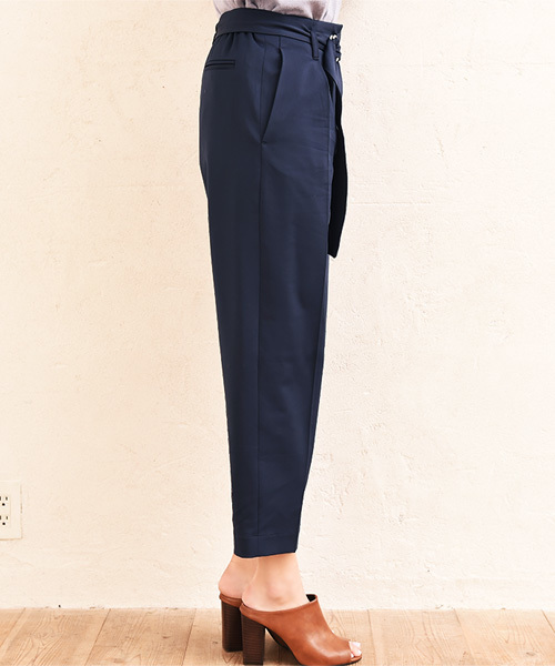 Luz Llena (philter)（ラズレナ　フィルター）の「[ベルト付き]テーパードパンツ（その他パンツ・レディース・ネイビー/ブラック/グレイッシュベージュ/ピンクベージュ・MEDIUM）」の6枚目の写真