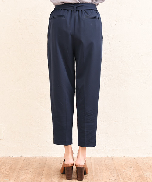 Luz Llena (philter)（ラズレナ　フィルター）の「[ベルト付き]テーパードパンツ（その他パンツ・レディース・ネイビー/ブラック/グレイッシュベージュ/ピンクベージュ・MEDIUM）」の7枚目の写真