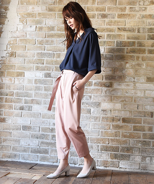 Luz Llena (philter)（ラズレナ　フィルター）の「[ベルト付き]テーパードパンツ（その他パンツ・レディース・ネイビー/ブラック/グレイッシュベージュ/ピンクベージュ・MEDIUM）」の12枚目の写真