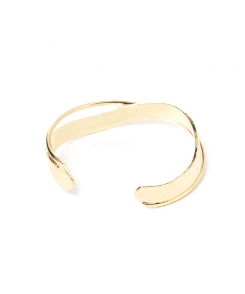 A part by（アパートバイ）の「カーブクロスバングル　746837 （バングル/リストバンド・レディース・ゴールド/シルバー・FREE）」の3枚目の写真