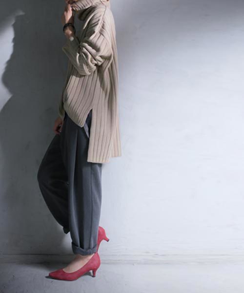 antiqua（アンティカ）の「リブ編みタートルニット（ニット/セーター・レディース・ベージュ/ブラック/イエロー・FREE）」の6枚目の写真