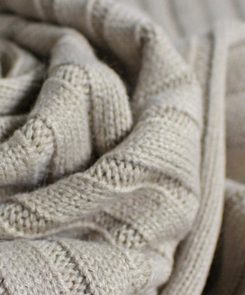 antiqua（アンティカ）の「リブ編みタートルニット（ニット/セーター・レディース・ベージュ/ブラック/イエロー・FREE）」の11枚目の写真