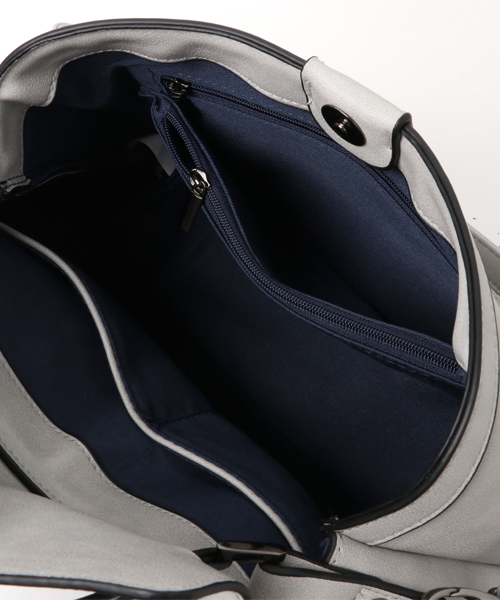 VitaFelice（ヴィータフェリーチェ）の「ワンハンドル2wayフラップハンドバッグ（ショルダーバッグ・レディース・グレー/ブルー/ピンク/ブラック・FREE）」の9枚目の写真