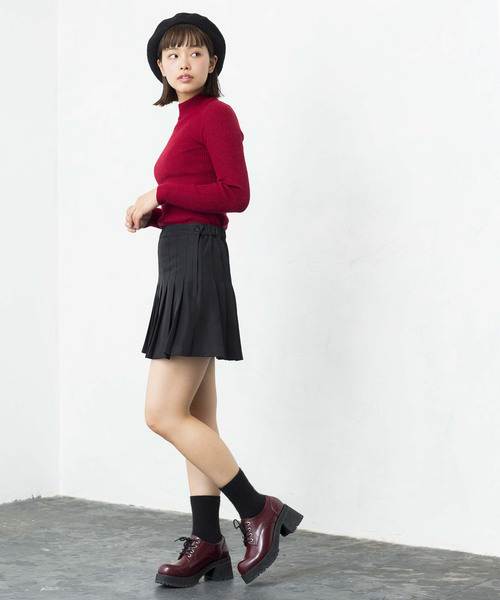 WEGO(ウィゴー)の「WEGO/ローズ刺繍プリーツミニスカート(スカート・レディース・ブラック・MEDIUM/SMALL)」の5枚目の写真
