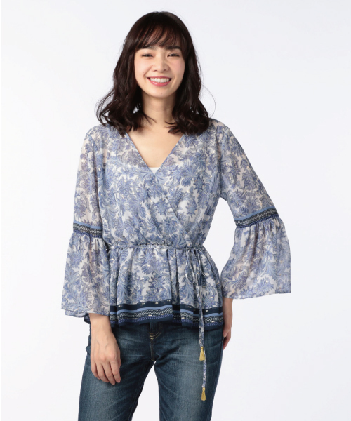 NOLLEY’S(ノーリーズ)の「オーナメント柄ブラウス(シャツ/ブラウス・レディース・ブルー系その他/イエロー系その他・38/36)」の2枚目の写真