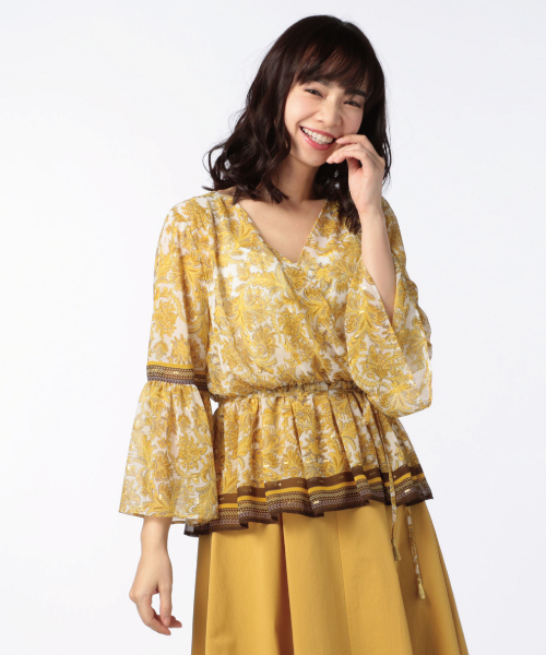 NOLLEY’S(ノーリーズ)の「オーナメント柄ブラウス(シャツ/ブラウス・レディース・ブルー系その他/イエロー系その他・38/36)」の1枚目の写真