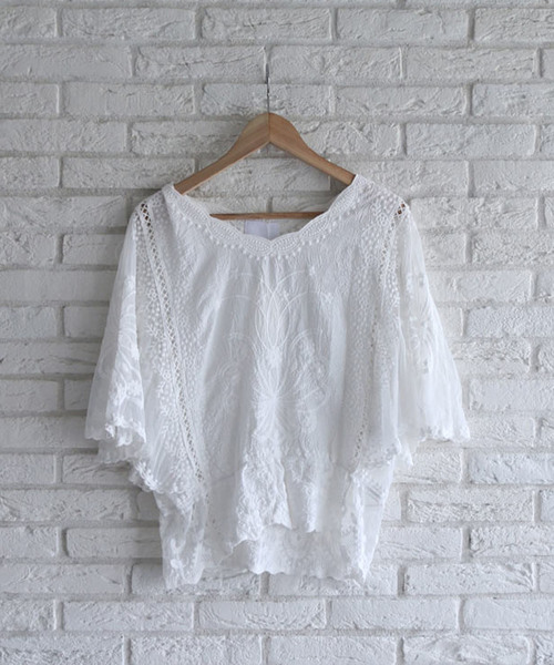 cawaii（カワイイ）の「楽園に咲くシアーな花柄のレースブラウス。（シャツ/ブラウス・レディース・ホワイト・FREE）」の4枚目の写真