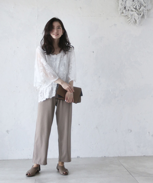 cawaii（カワイイ）の「楽園に咲くシアーな花柄のレースブラウス。（シャツ/ブラウス・レディース・ホワイト・FREE）」の5枚目の写真